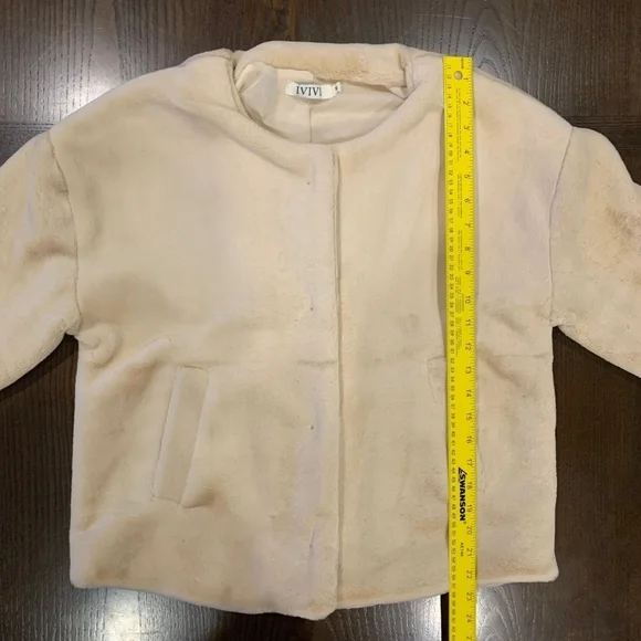 IVIVI Faux Fur 100% Polyester Size: S - Picture 7 of 7